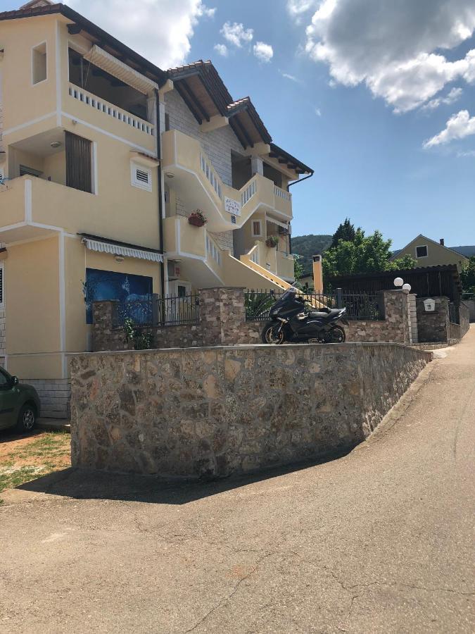 Apartments 2 Ivankovic Stari Grad  Esterno foto
